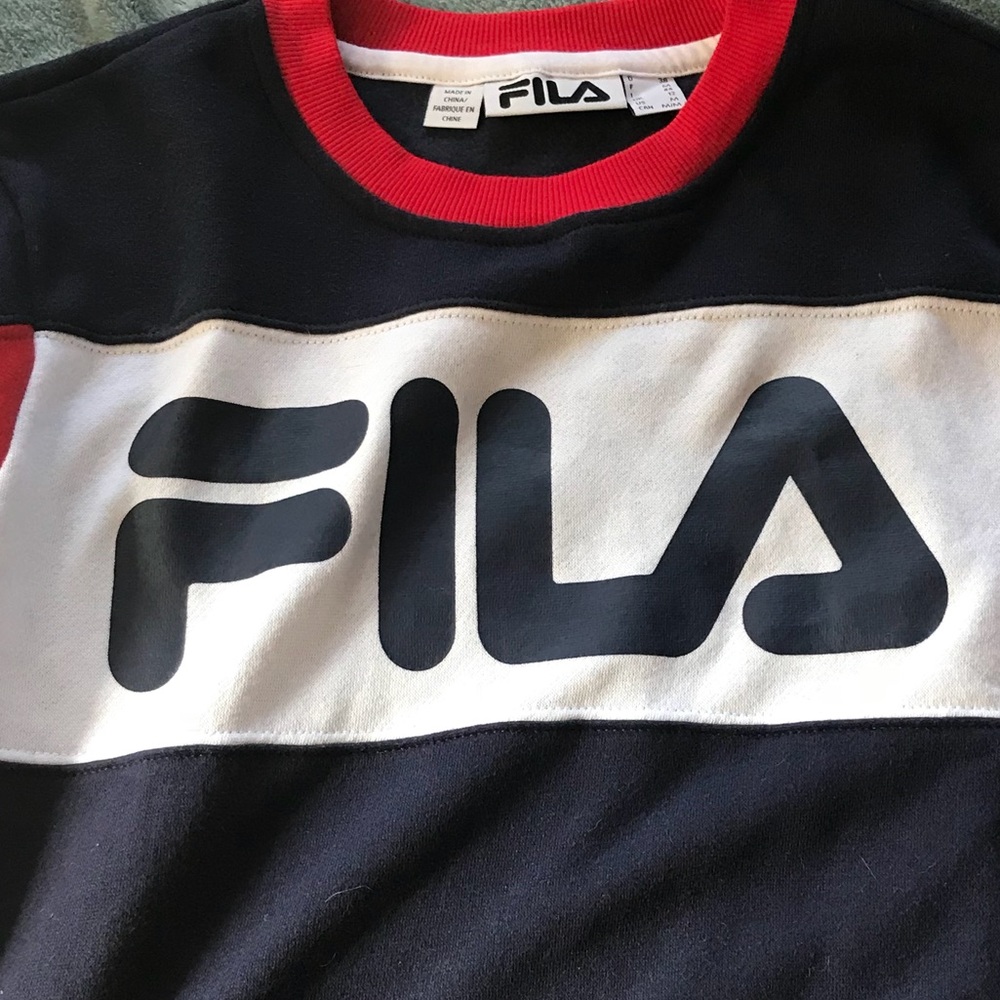 FILA SWEATSHIRT!!